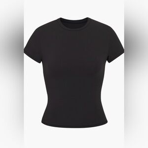 SKIMS fits everybody short sleeve t-shirt in Onyx size Medium